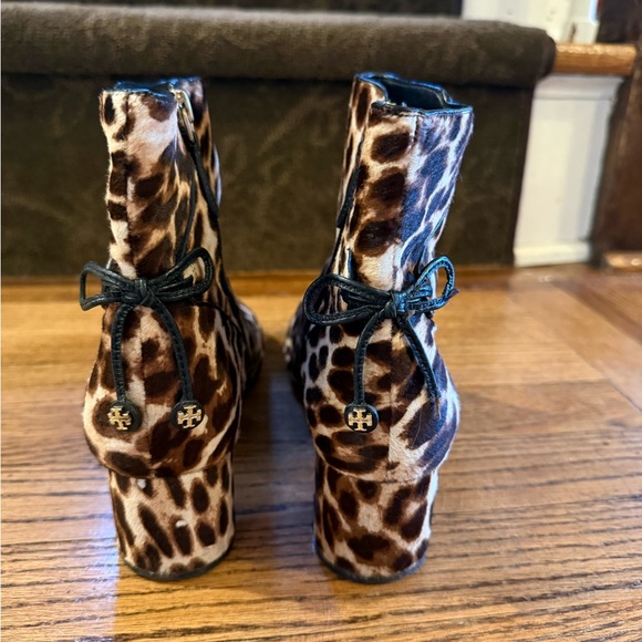 Tory Burch Leopard Print Ankle Boots - Picture 3 of 7